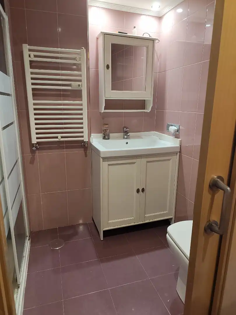 Bathroom of Flat for sale in Gijón   with Heating, Oven and Washing machine