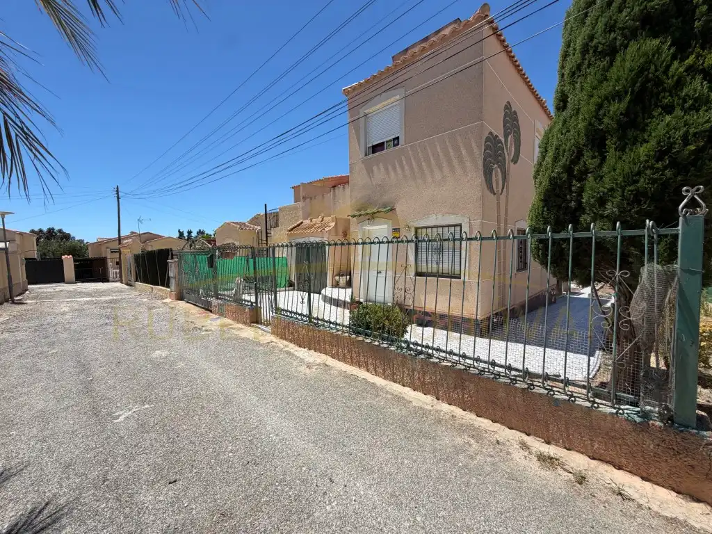 Casa a schiera in vendita a Urbanizacion Marina-Rosa 2712