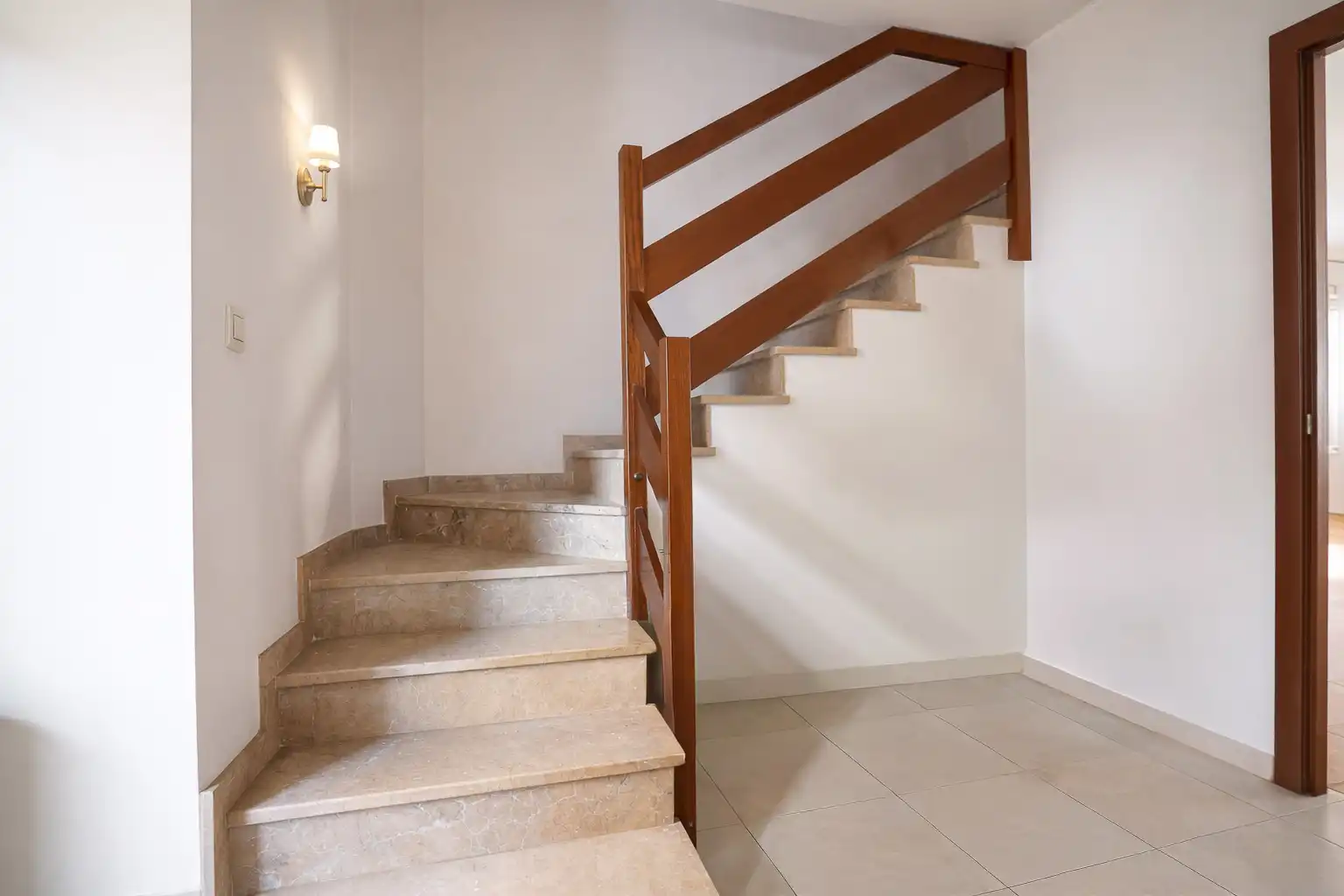 Maisonette zum Verkauf in Reus mit Klimaanlage, Heizung und Privatgarten