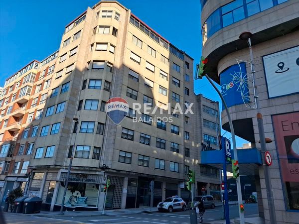 Vista exterior de Pis en venda en Vigo  amb Calefacció, Parquet i Traster