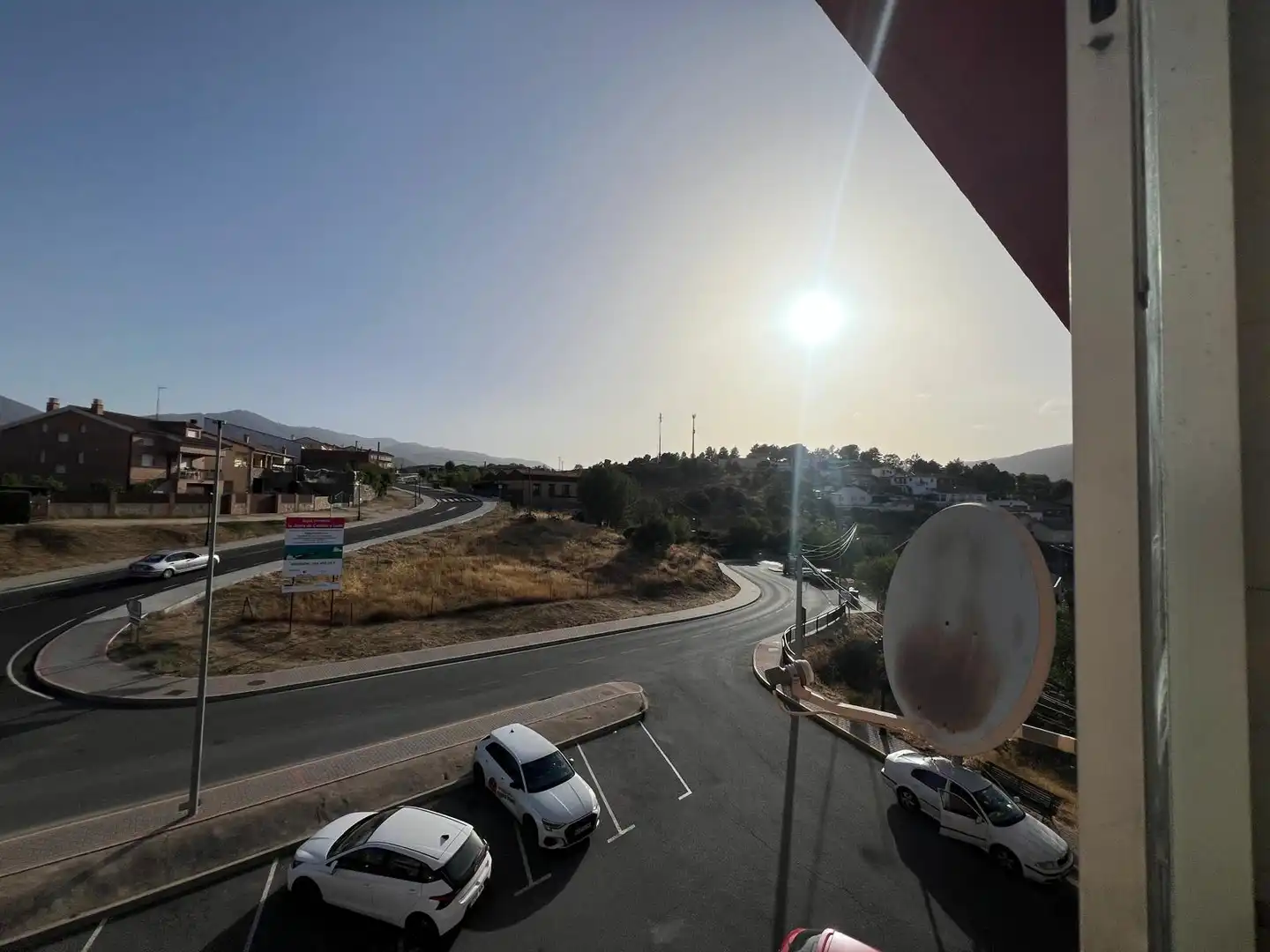 Vista exterior de Piso en venta en Burgohondo con Calefacción y Amueblado