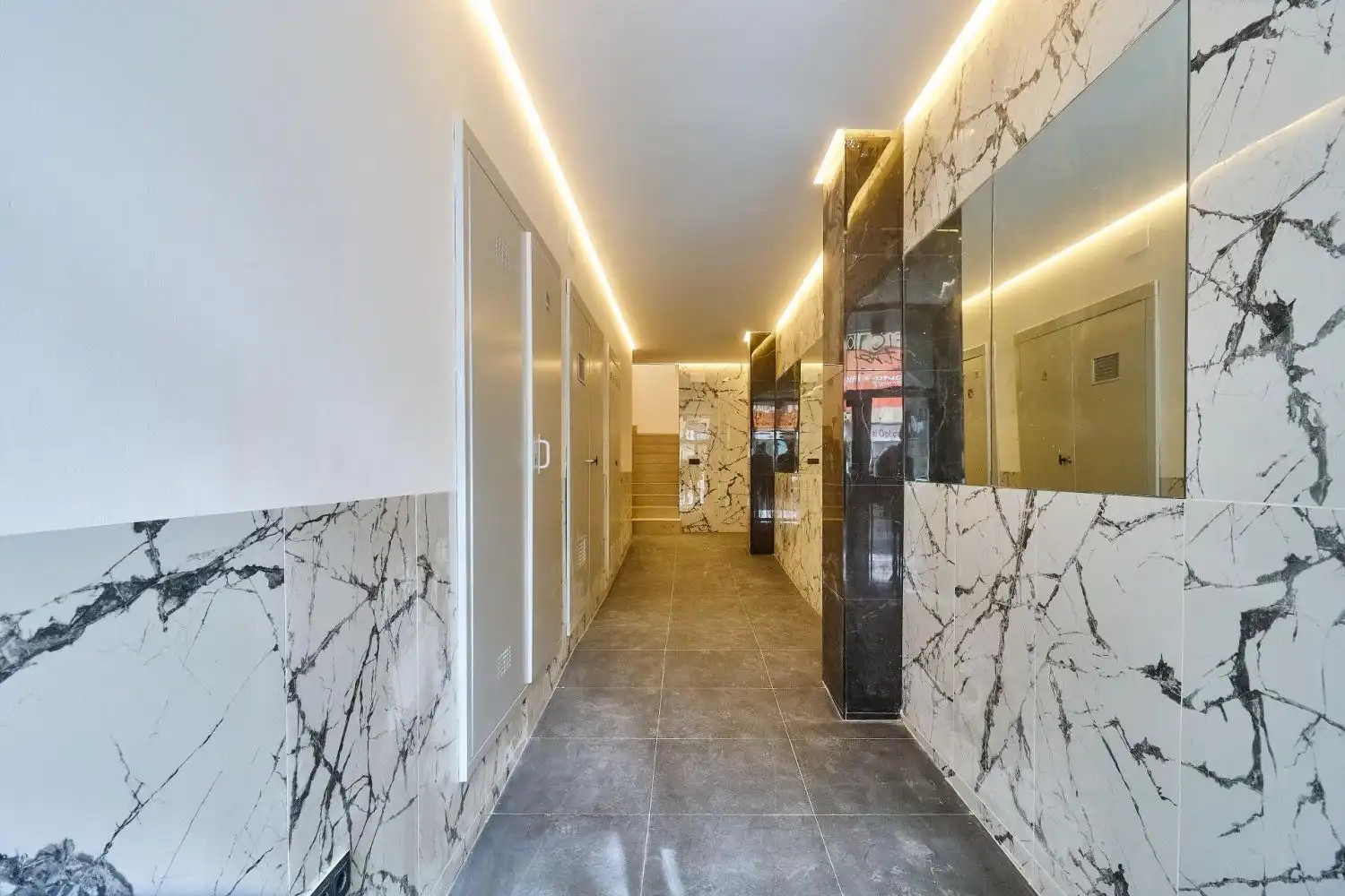 Apartamento con terraza en venta en Puerto Deportivo, imagen 51