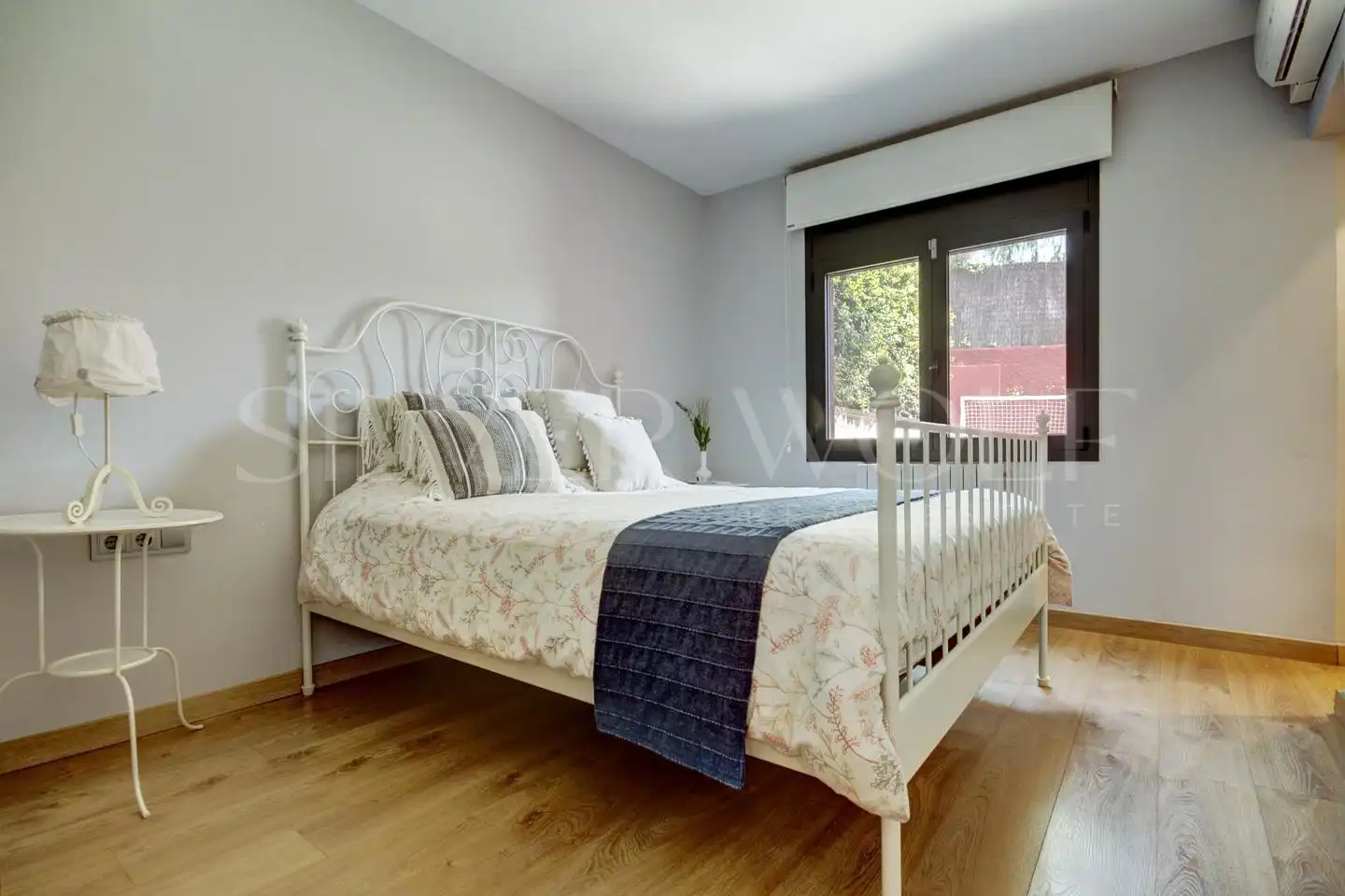 Dormitori de Casa o xalet en venda en Castellar del Vallès amb Aire condicionat, Calefacció i Jardí privat