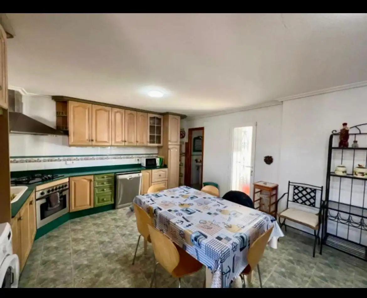 Cuina de Casa o xalet en venda en Elche / Elx amb Aire condicionat, Piscina i Moblat