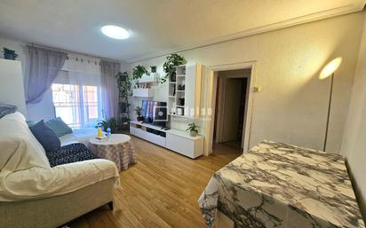 Sala d'estar de Pis en venda en Alcalá de Henares amb Calefacció i Terrassa