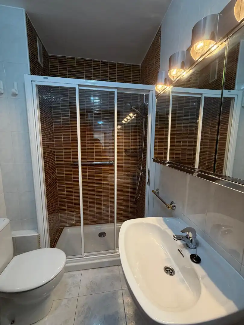 Bathroom of Flat for rent in Lugo  with Heating, Storage room and Furnished