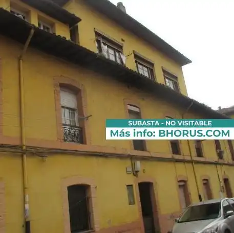 Vista exterior de Àtic en venda en Oviedo 