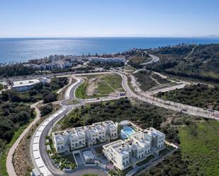 Vista exterior de Apartament en venda en Estepona amb Aire condicionat, Calefacció i Terrassa