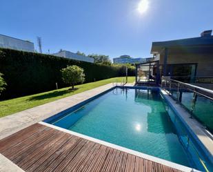 Piscina de Casa o xalet en venda en Donostia - San Sebastián  amb Aire condicionat, Jardí privat i Traster