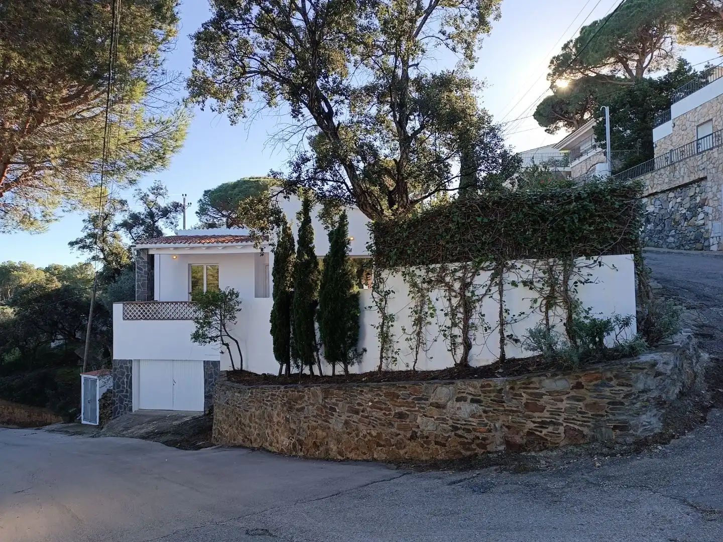 Villa mit Garten zum Verkauf in Beleser 19