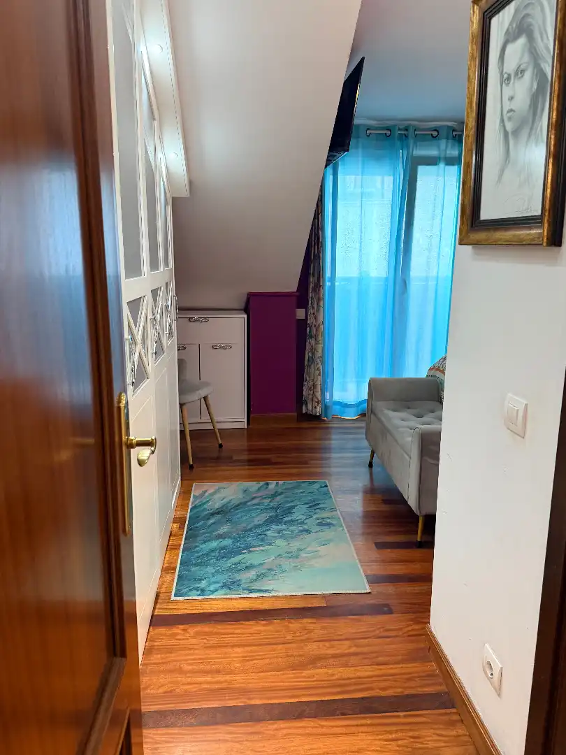 Habitación de Dúplex en venta en Torrelavega  con Calefacción, Parquet y Trastero