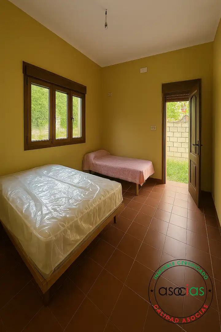 Habitación de Local en venta en Teverga con Amueblado