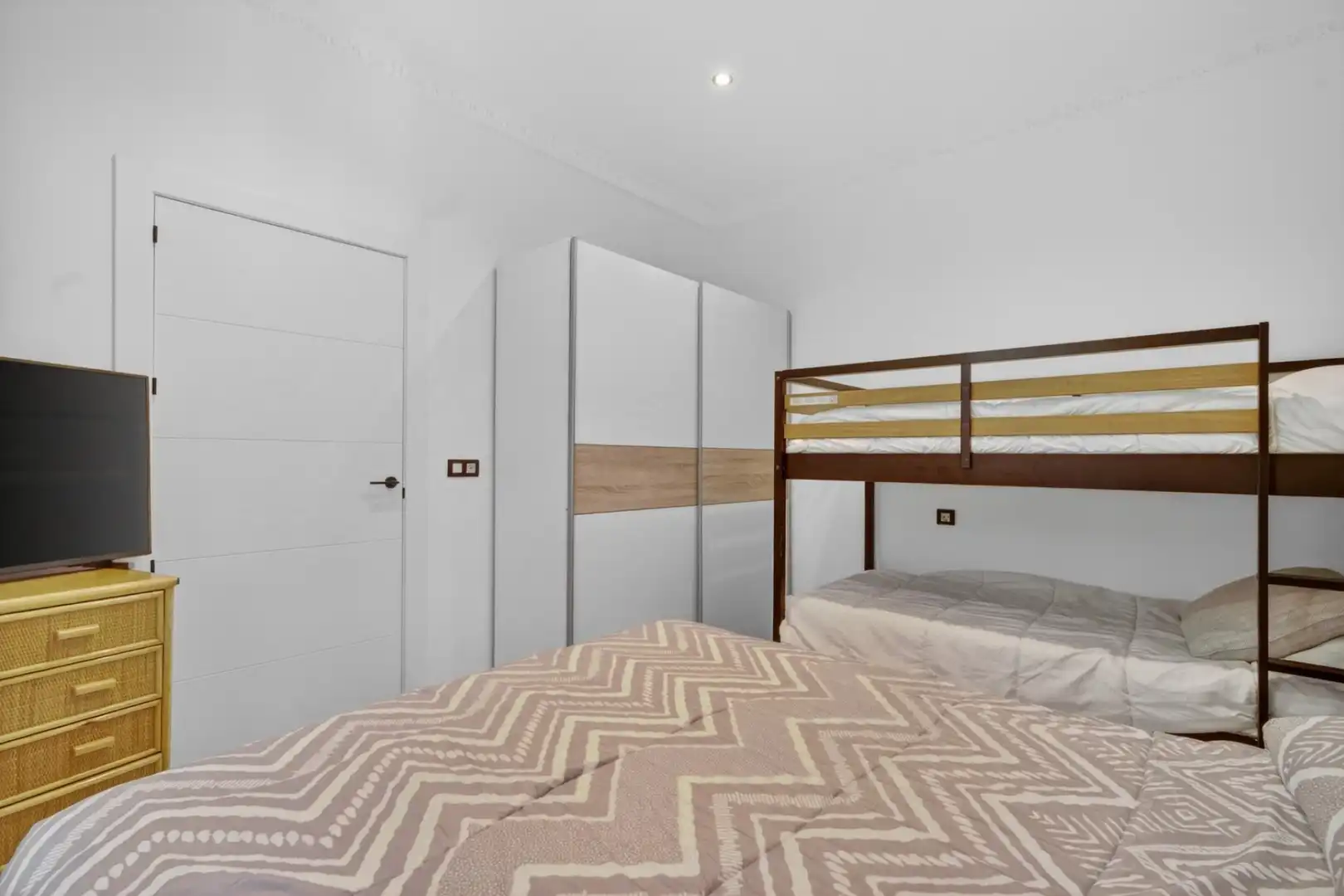 Dormitori de Casa o xalet en venda en Elche / Elx amb Aire condicionat, Calefacció i Jardí privat