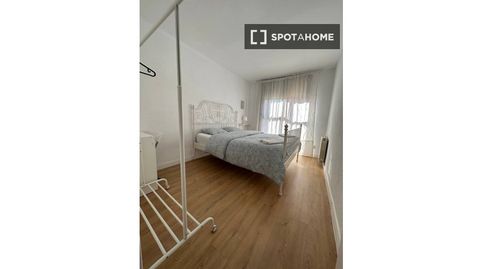 Foto 5 de Habitació a Montigalà, Badalona