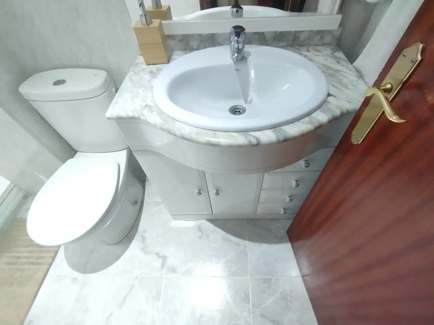 Badezimmer von Wohnung zum Verkauf in Zaragoza mit Heizung, Terrasse und Möbliert