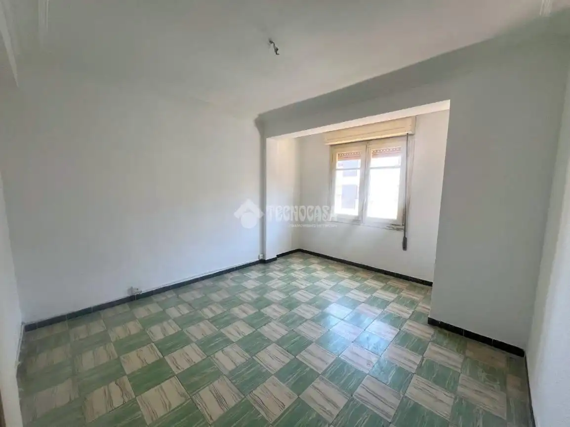 Bedroom of Flat for sale in Zaragoza  with Balcony
