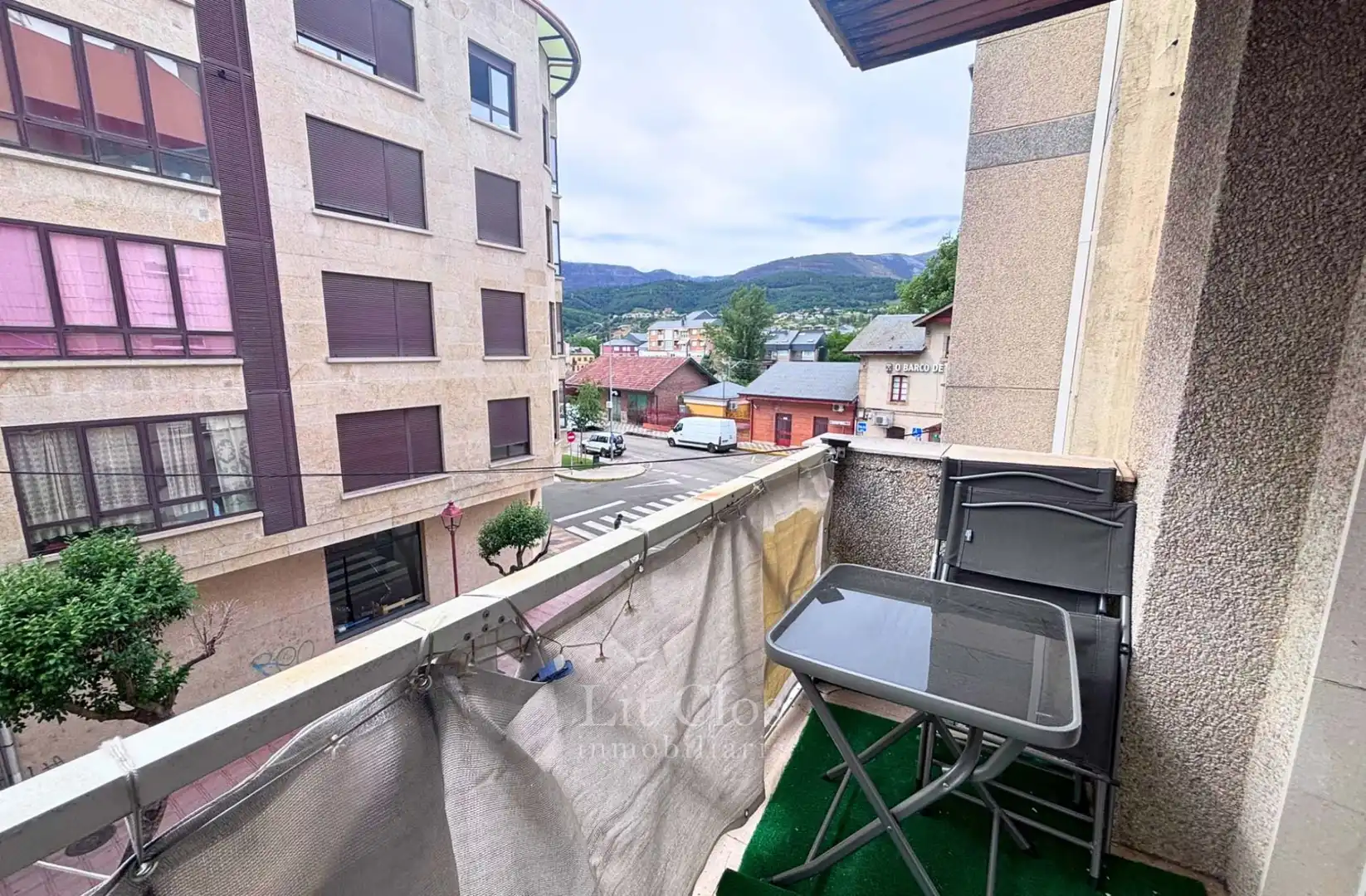 Balcony of Flat for sale in O Barco de Valdeorras    with Heating, Terrace and Storage room