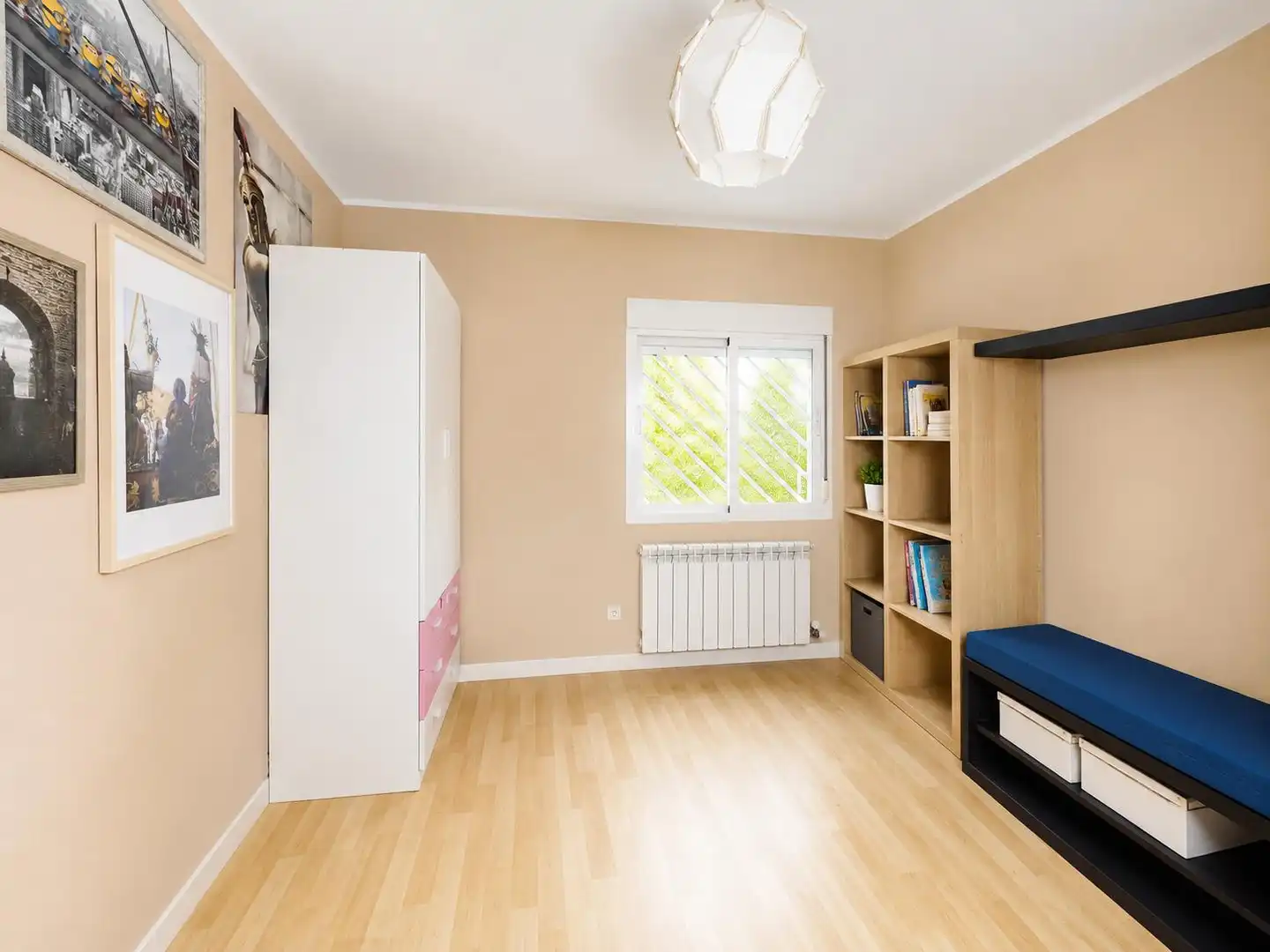 Bedroom of Flat for sale in Zaragoza
