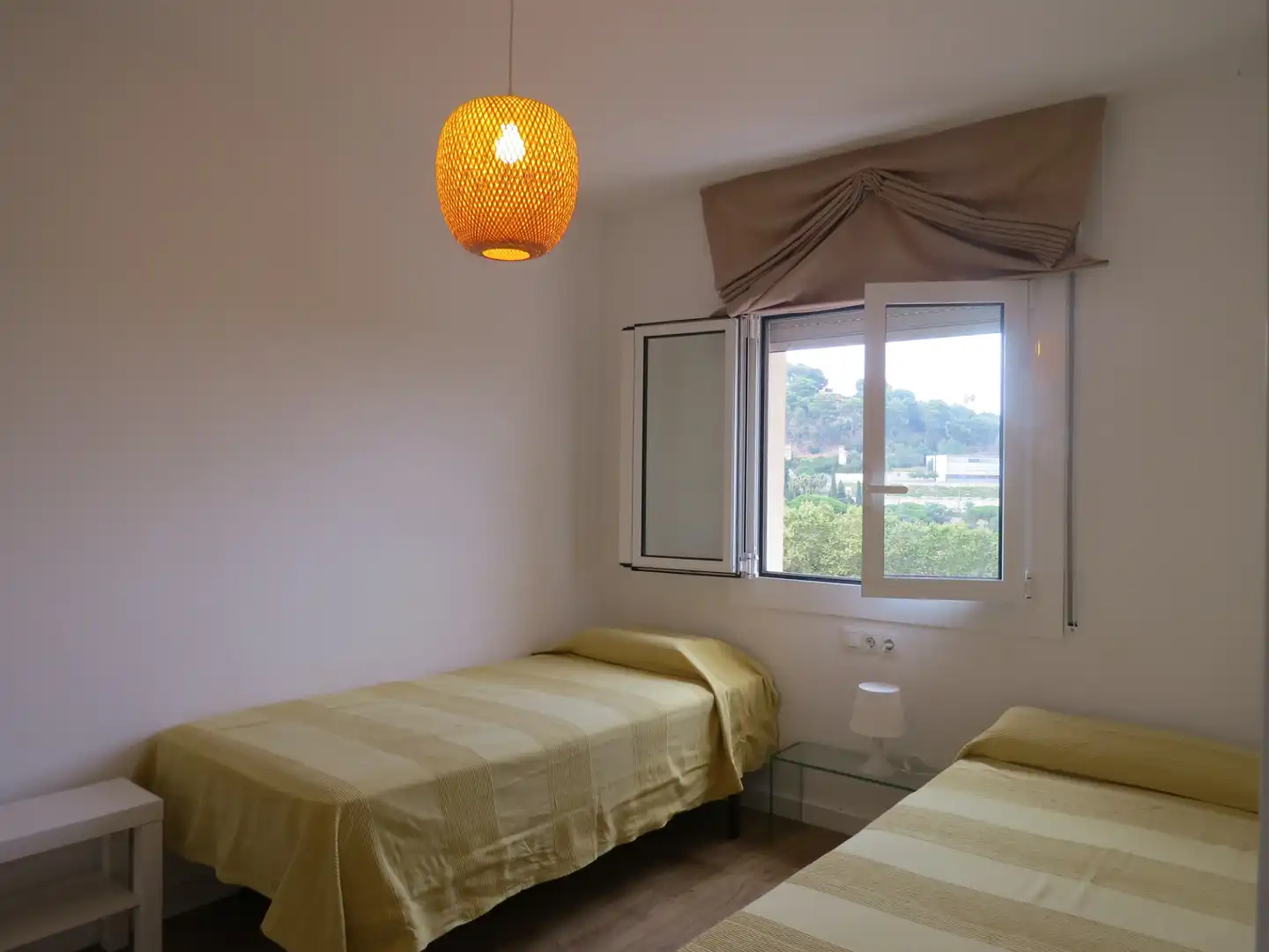 Schlafzimmer von Wohnung zur Miete in Sant Andreu de Llavaneres mit Klimaanlage, Heizung und Parkett