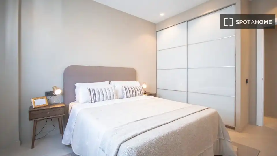 Dormitori de Apartament per a compartir en Las Palmas de Gran Canaria amb Aire condicionat, Terrassa i Moblat