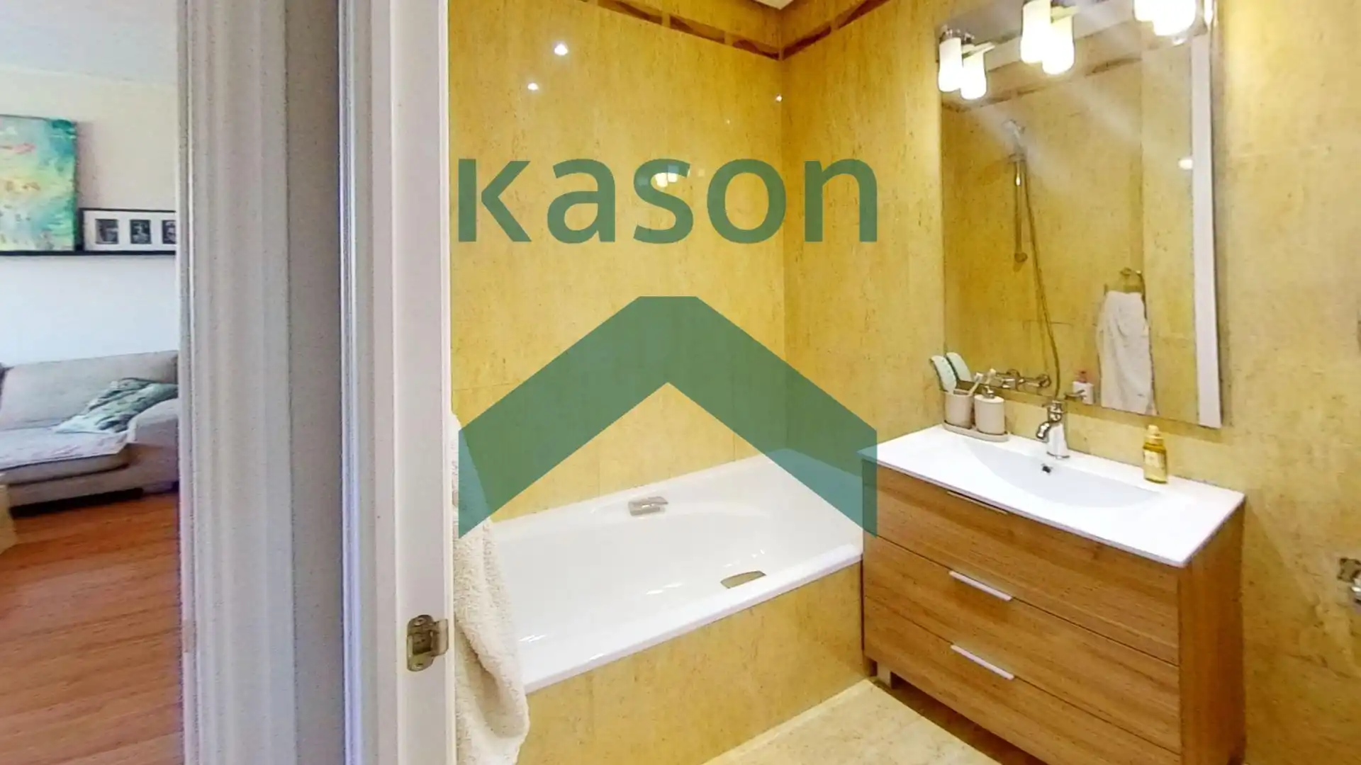 Bathroom of Flat for sale in Madrid  with Heating and Storage room