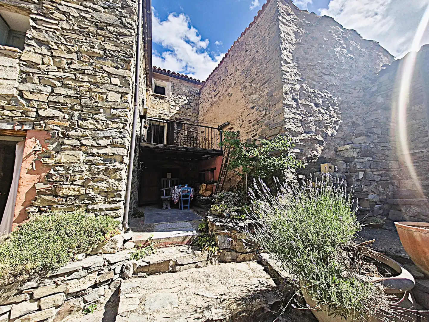 Vista exterior de Casa o xalet en venda en Enciso amb Calefacció, Jardí privat i Terrassa