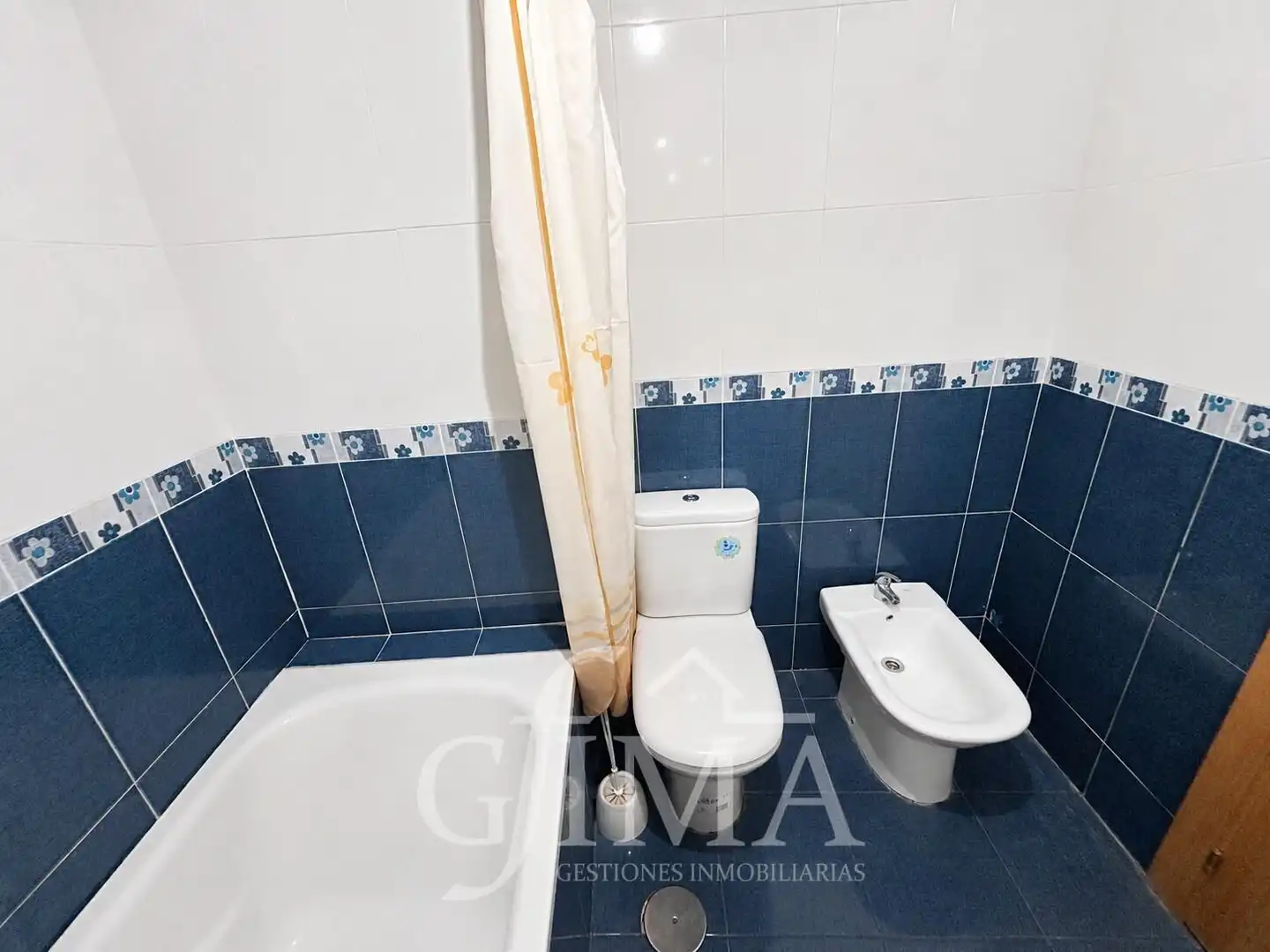 Baño de Piso en venta en Tomelloso con Calefacción y Balcón