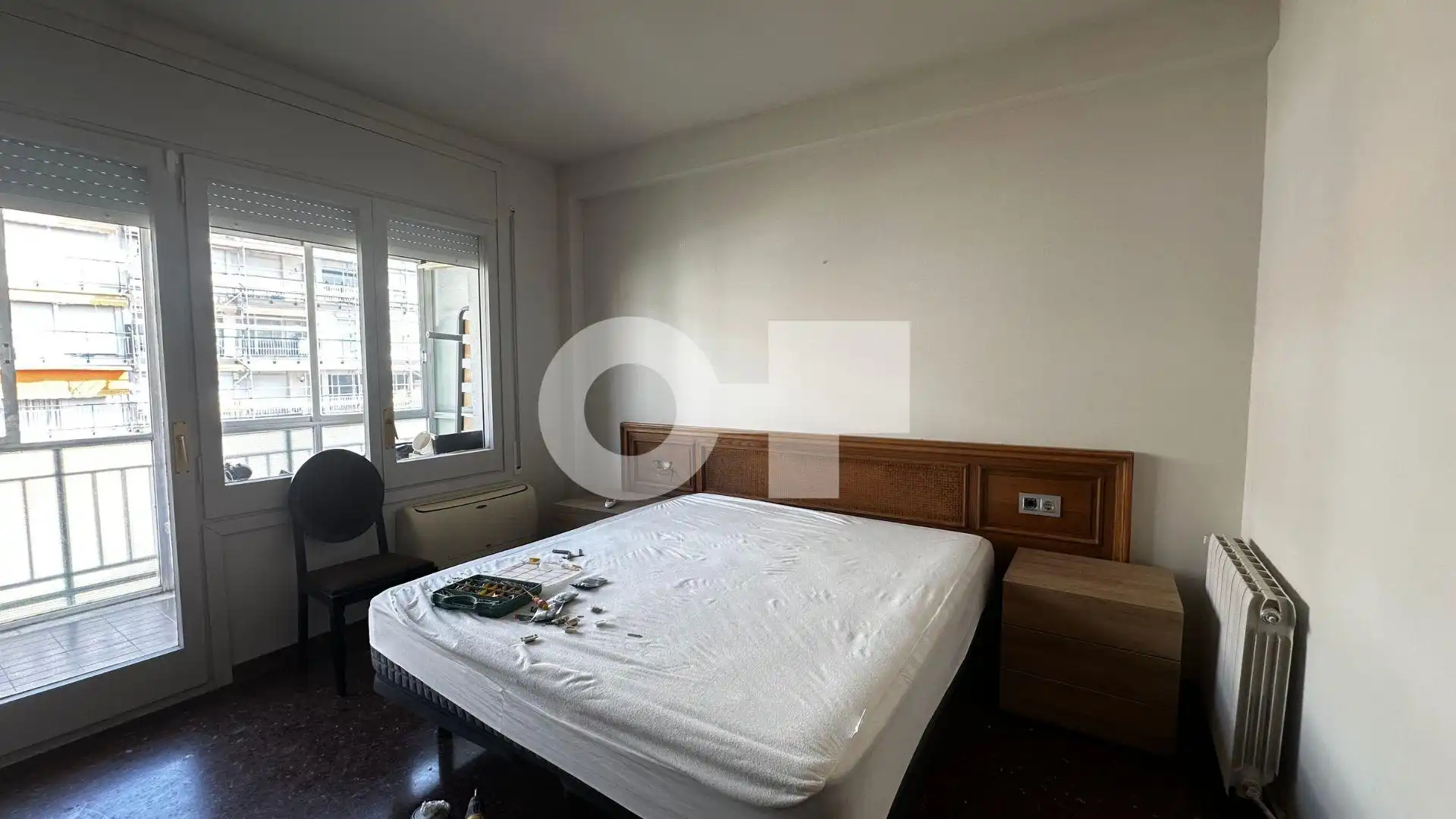 Schlafzimmer von Wohnung zur Miete in Barcelona mit Parkett, Terrasse und Alarm