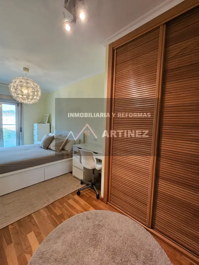 Dormitori de Apartament en venda en Cedeira amb Aire condicionat, Calefacció i Parquet