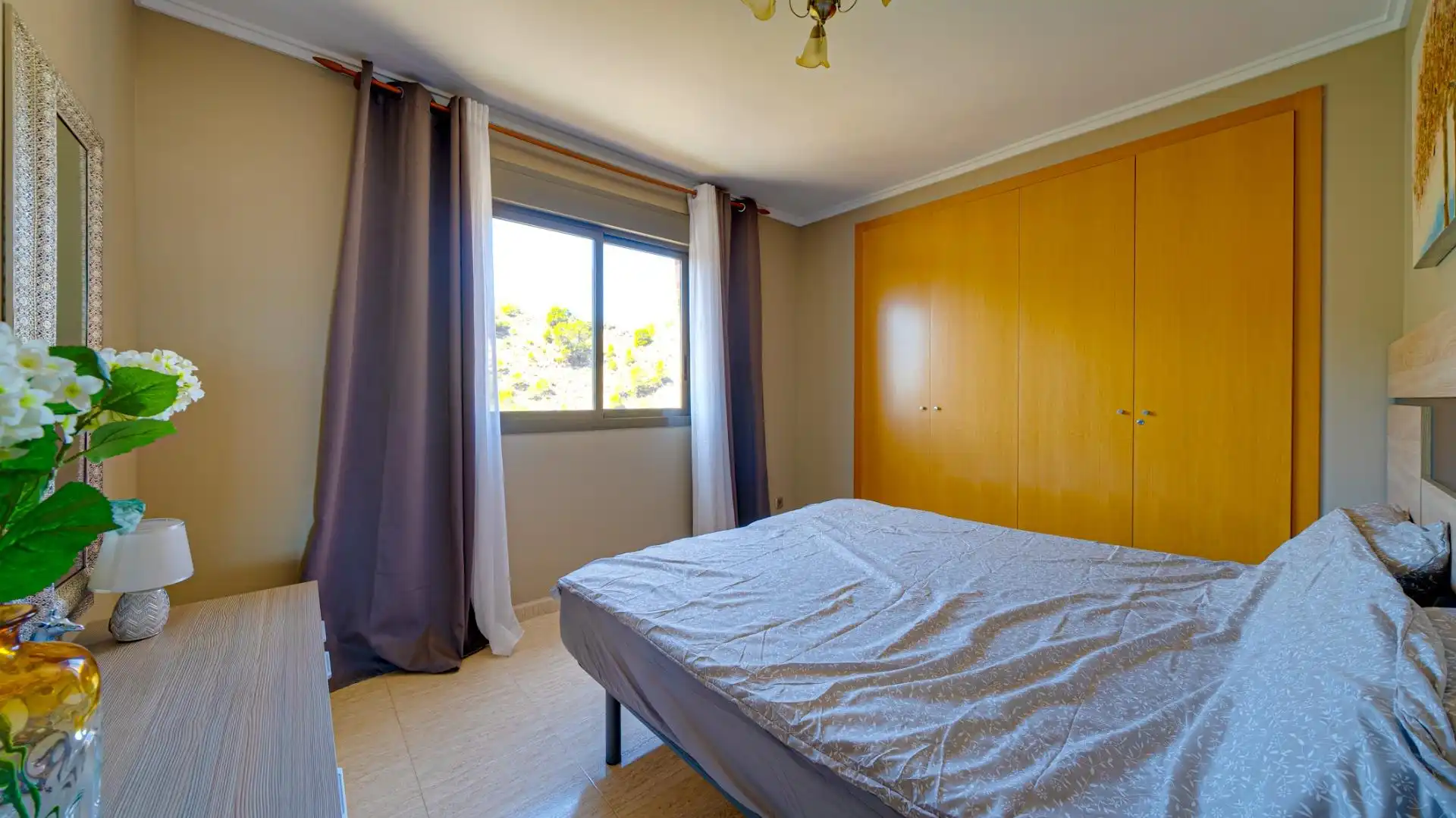 Attic for rent in Calle Ponent, Las Azaleas - Alkadir