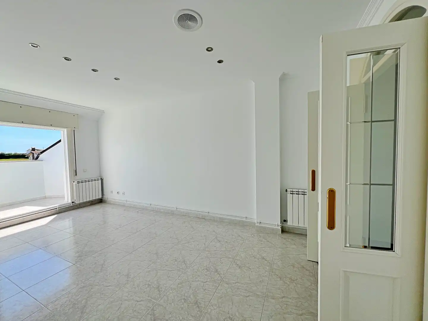 Apartments for sale in Barreiros  with Private garden