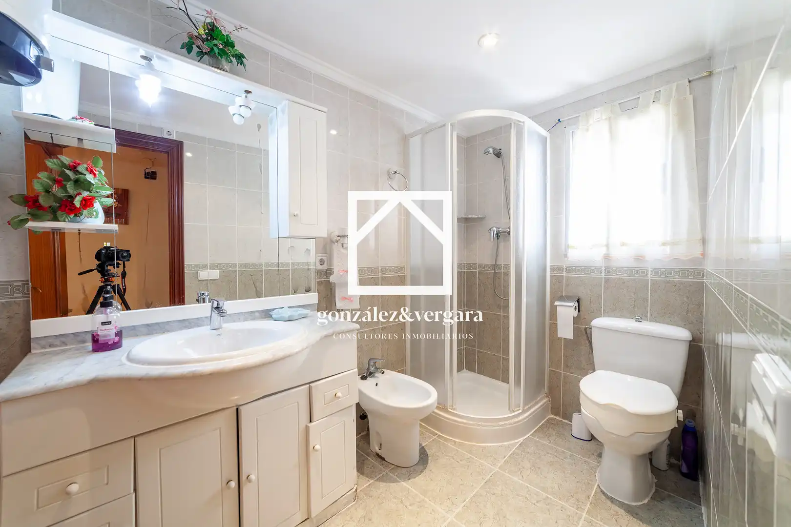 Baño de Piso en venta en Valencia con Aire acondicionado y Balcón