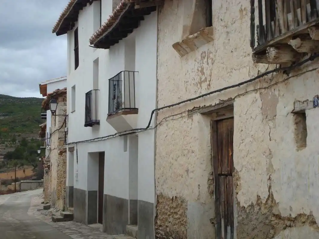 Casa a schiera con piscina in vendita a Calle Alta 10
