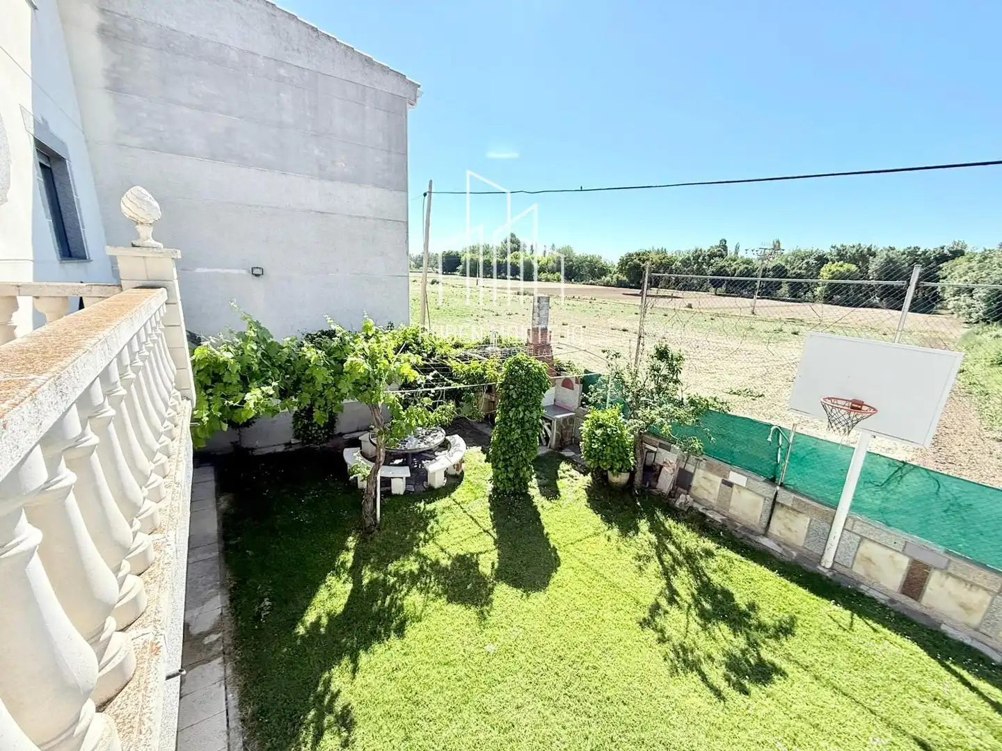 Jardí de Casa adosada en venda en Cabrerizos amb Calefacció, Jardí privat i Terrassa