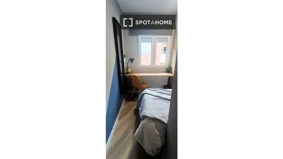 Habitación de Piso para compartir en Segovia con Aire acondicionado, Calefacción y Amueblado