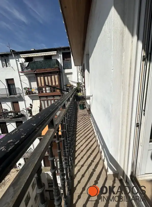 Terrassa de Pis en venda en Donostia - San Sebastián  amb Calefacció i Balcó