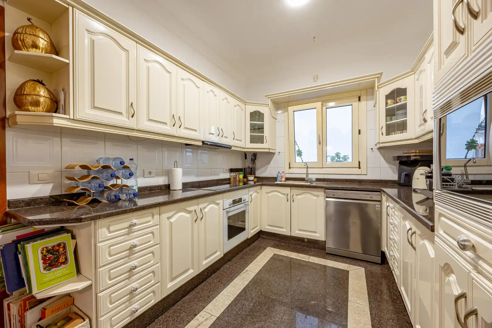 Cuina de Casa o xalet en venda en Las Palmas de Gran Canaria amb Parquet, Terrassa i Traster