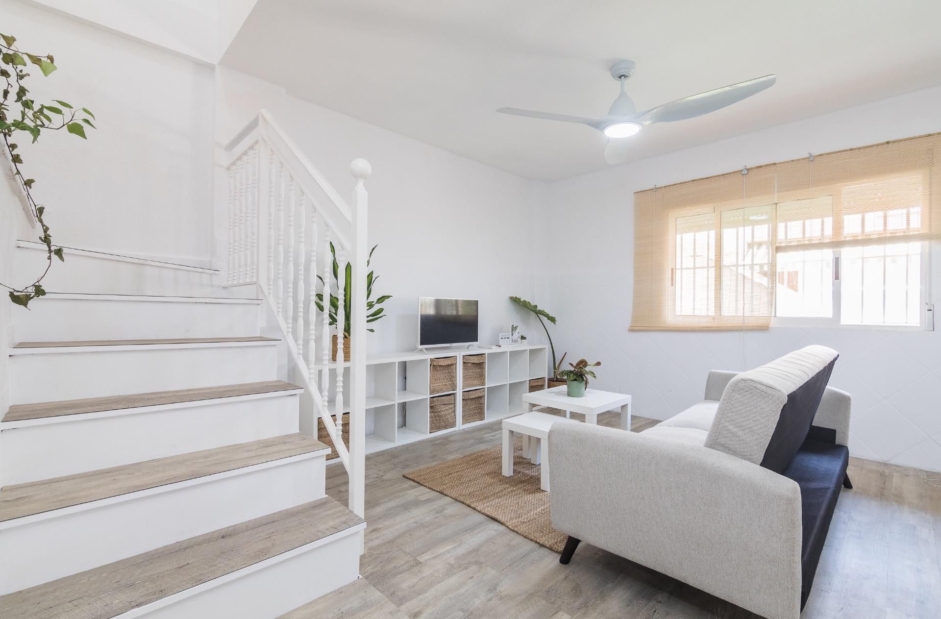 Sala d'estar de Casa o xalet en venda en Santa Pola amb Aire condicionat, Jardí privat i Terrassa