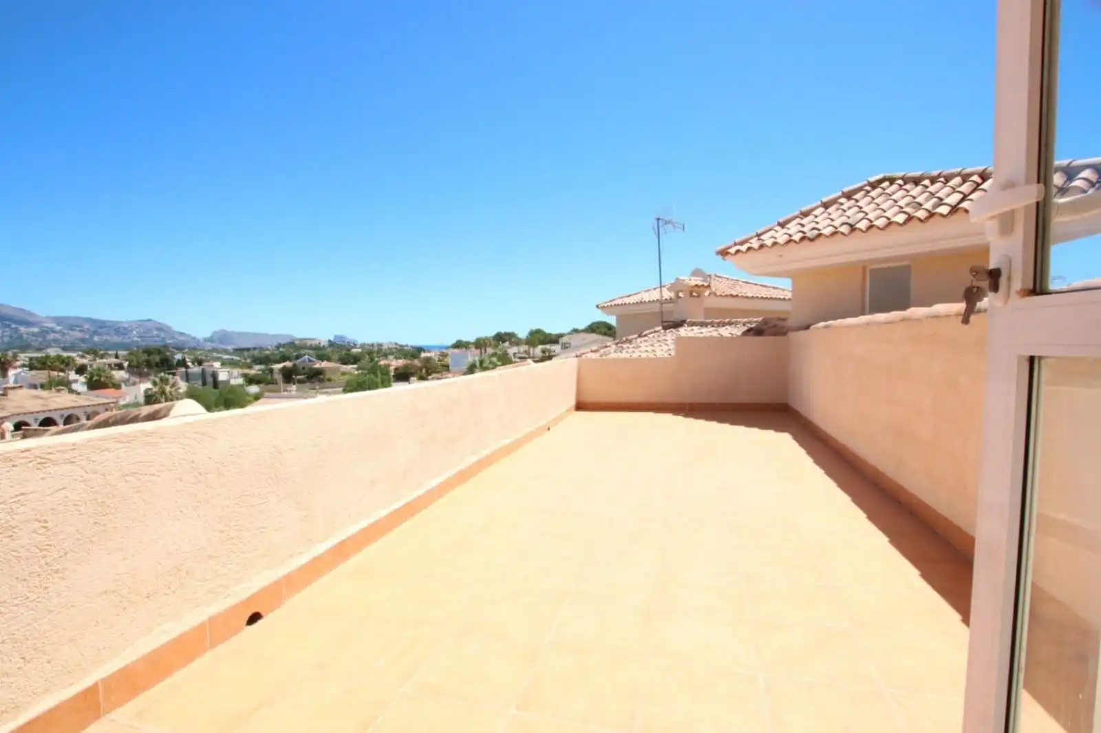 Terrace of Houses for sale in L'Alfàs del Pi  with Air Conditioner, Heating and Private garden