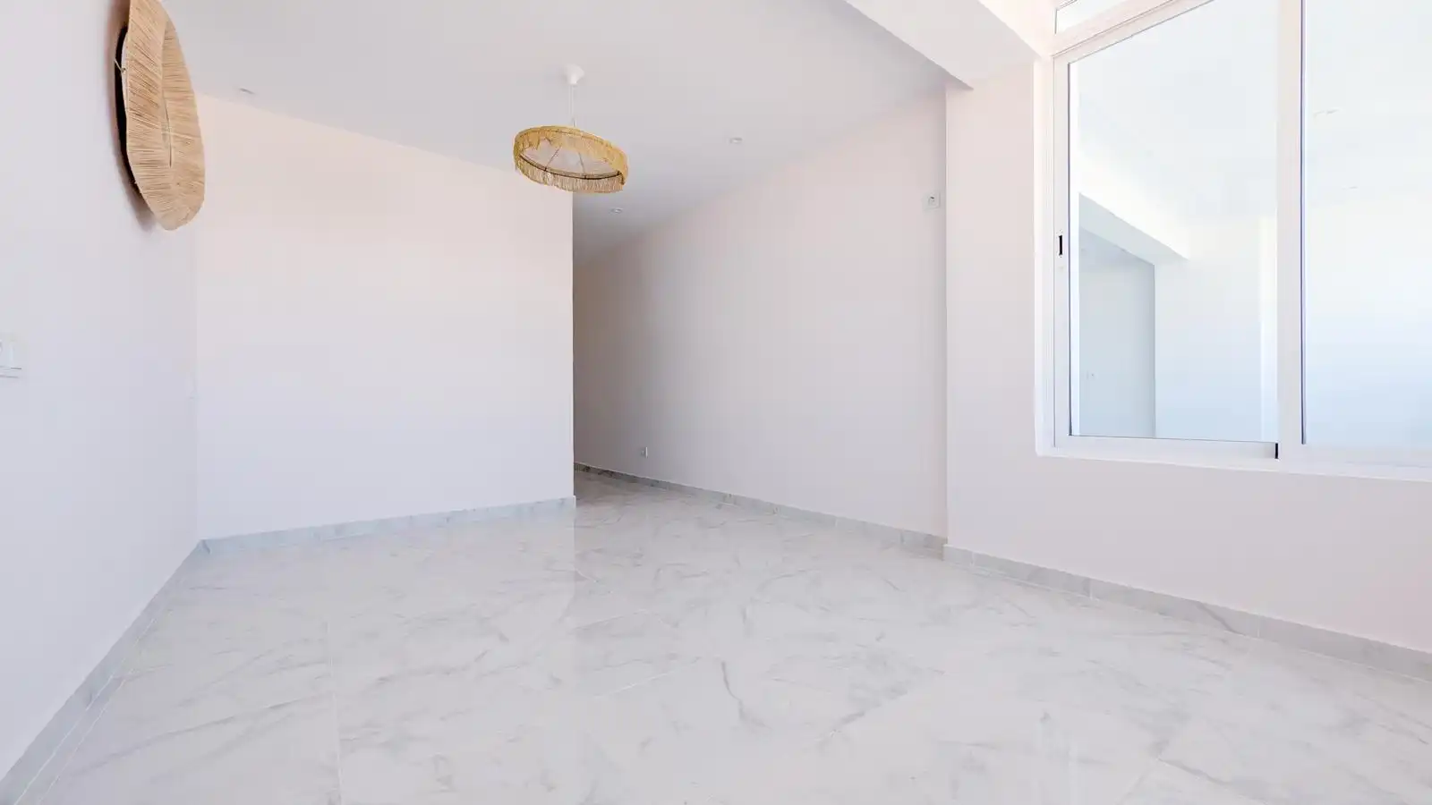 Sala d'estar de Àtic de lloguer amb opció a compra en Torrevieja amb Aire condicionat, Calefacció i Terrassa