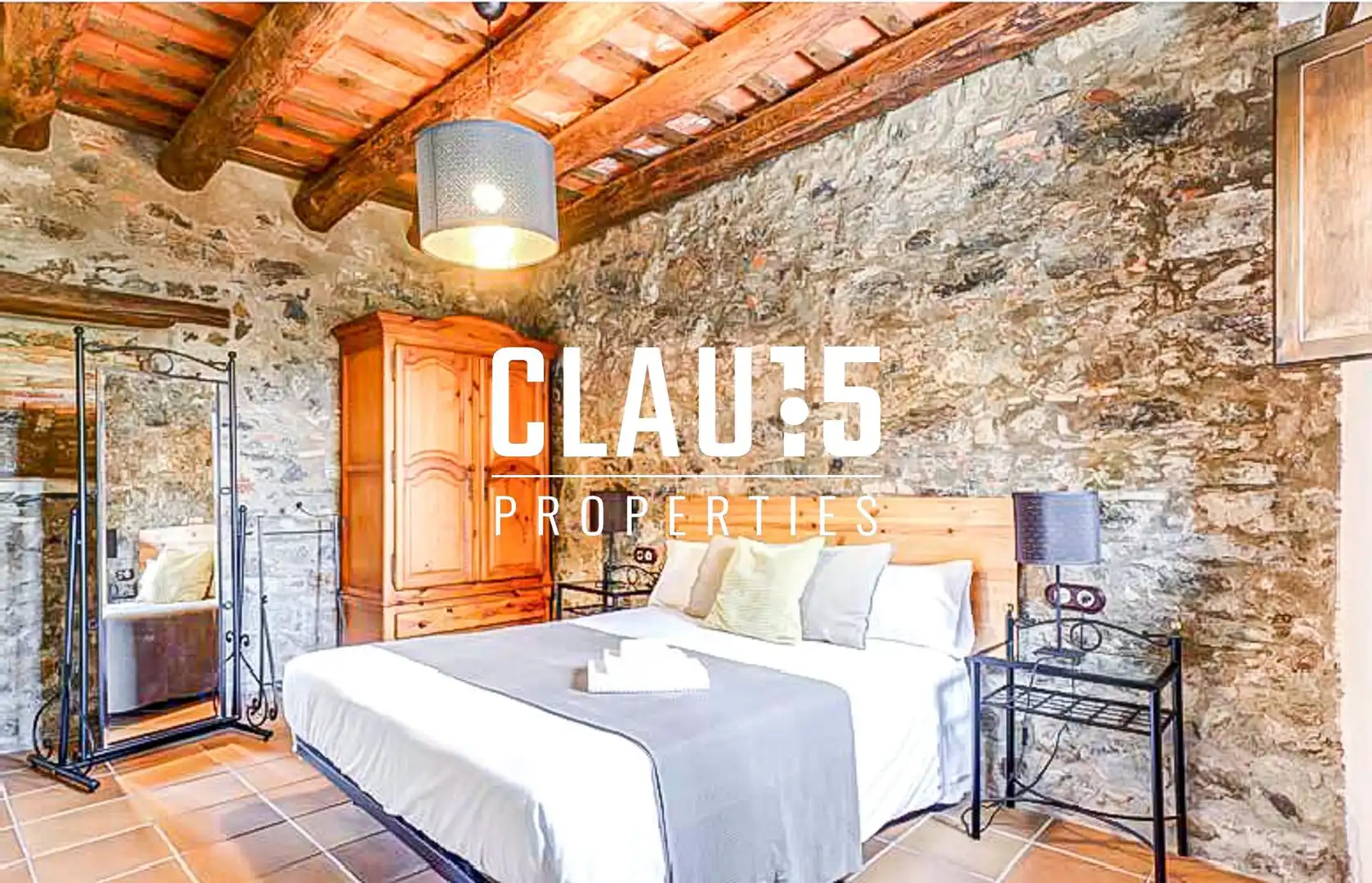 Habitación de Finca rústica en venta en Pineda de Mar con Jardín privado, Terraza y Amueblado
