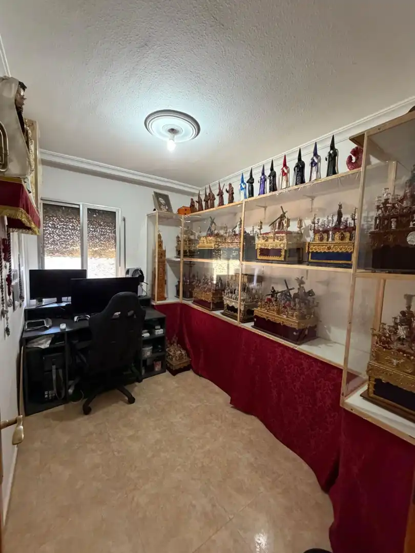 Flat for sale in Sevilla  with Air Conditioner and Terrace