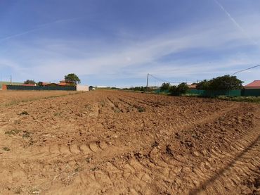 Terreno residenziale in vendita a Roales