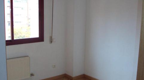 Foto 3 de Piso de alquiler en San Fermín, Madrid