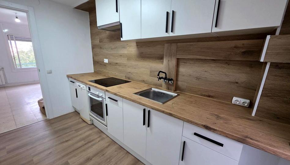 Foto 1 de Piso en venta en Carrer de Francesc Layret, La Cogullada, Barcelona