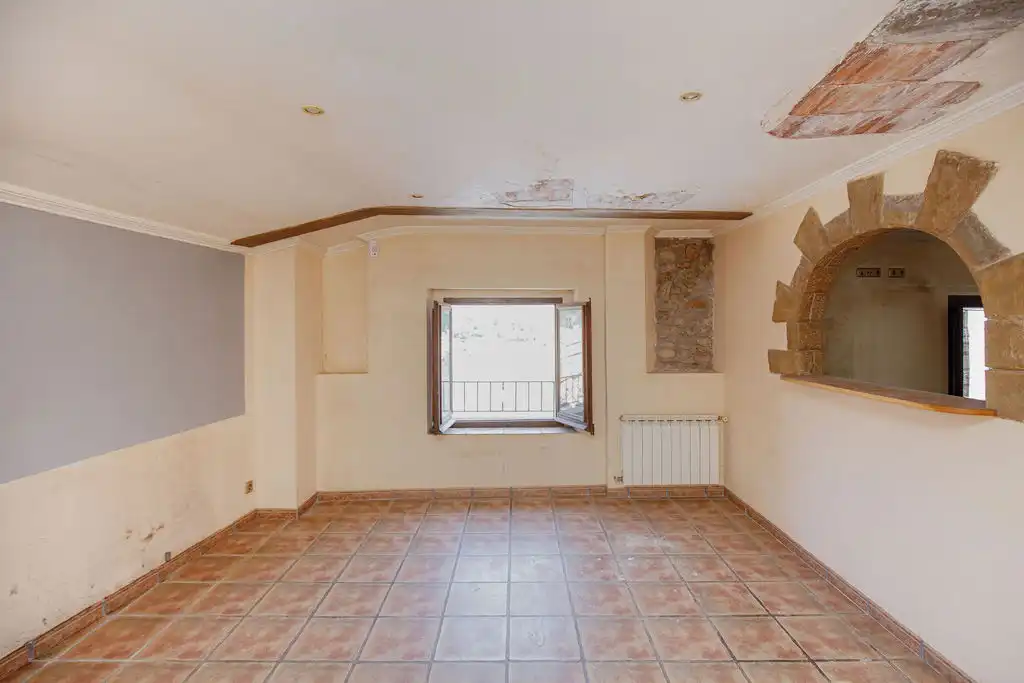 Dúplex en venta en Mieres (Girona) con Calefacción
