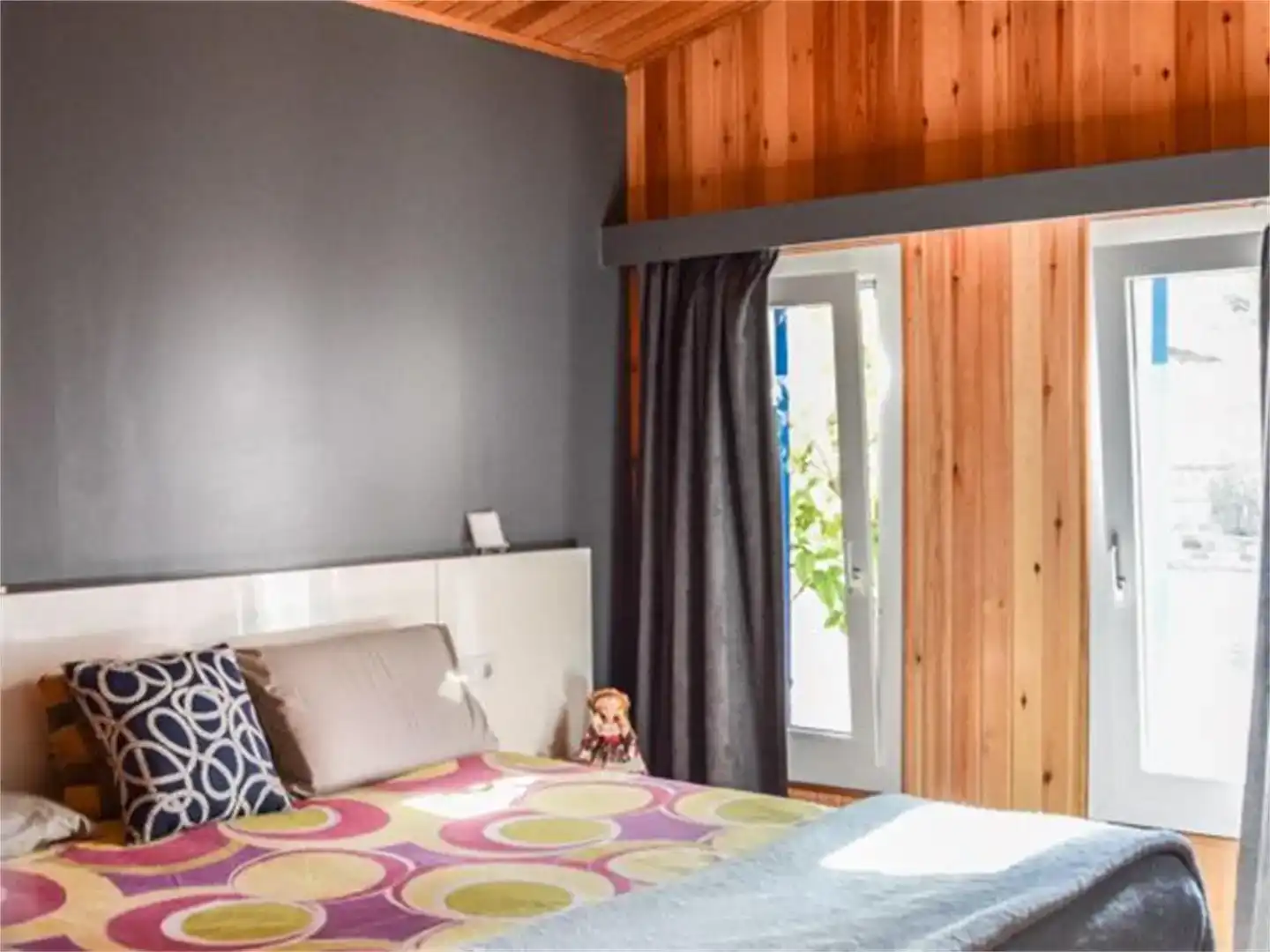 Dormitori de Finca rústica en venda en Cadaqués amb Aire condicionat, Jardí privat i Piscina