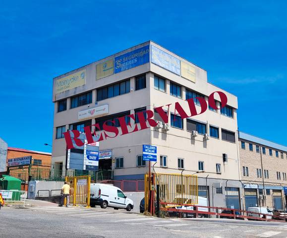 Oficina en Venta en Calle de la Granja, 86 en Zona Industrial