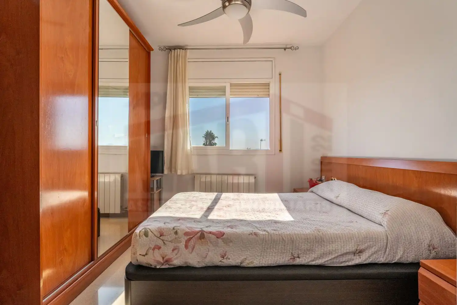 Habitación de Casa adosada en venta en Constantí con Aire acondicionado, Calefacción y Jardín privado