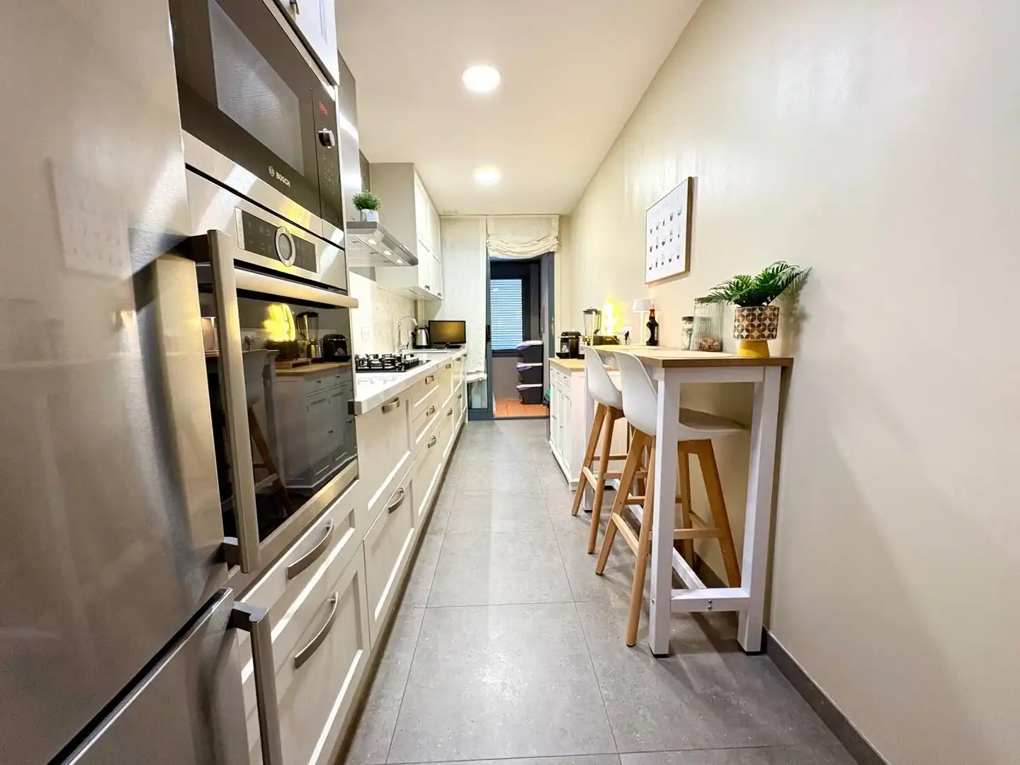 Küche von Wohnung zum Verkauf in Santa Perpètua de Mogoda mit Klimaanlage, Heizung und Privatgarten